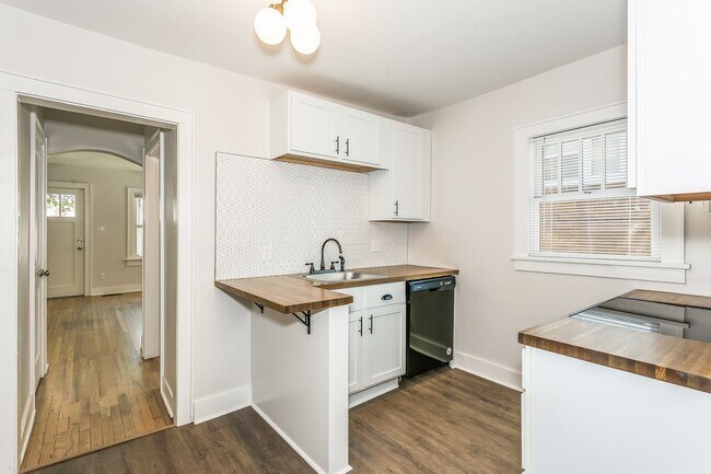 Building Photo - The Kansas Flats Unit 216 Rental