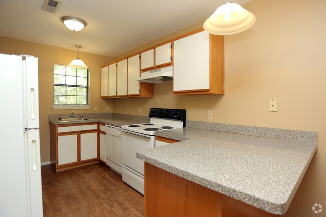 2BR - 750SF - Kitchen