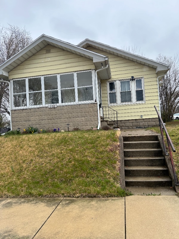 206 Monmoor Ave House House Rental in Mishawaka, IN