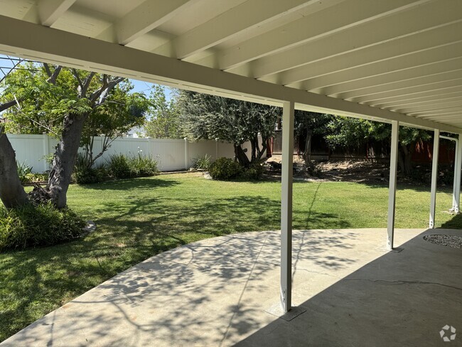 Building Photo - 10131 Oso Ave Rental