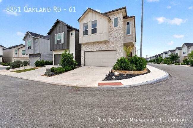 8851 Oakland Rd