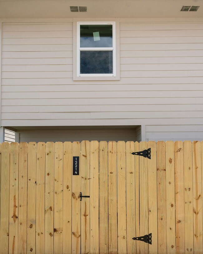 Photo - 12214 Ormandy St