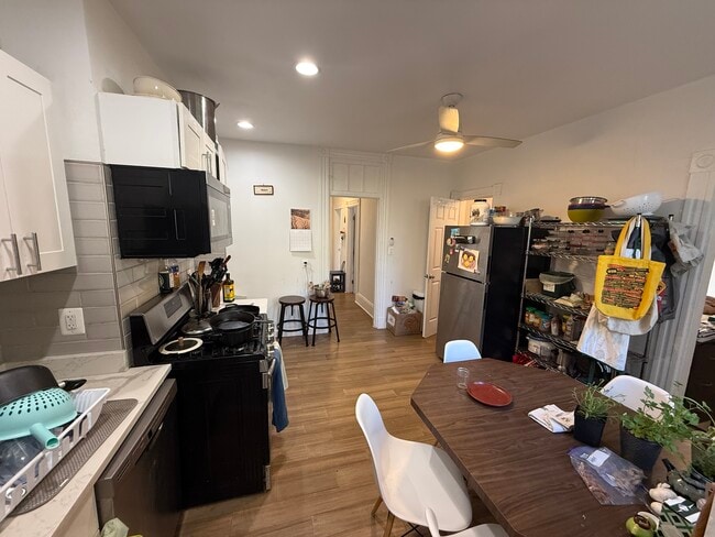 Photo - 254 Windsor St Unit 2L