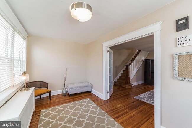 Photo - 207 W 11th Ave