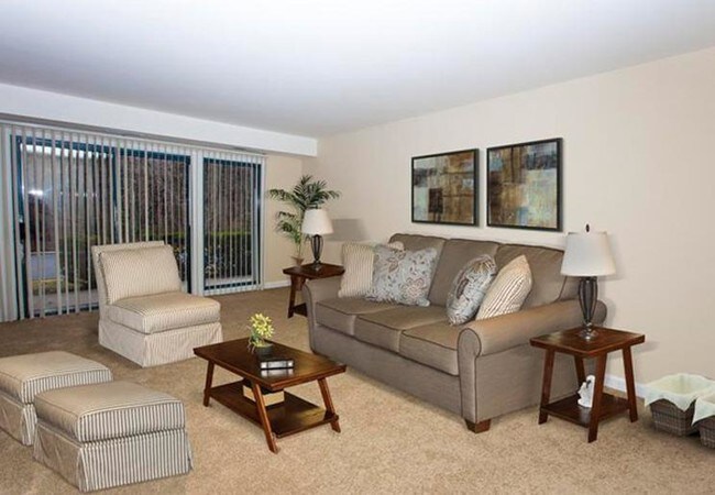 Photo - Auburn Manor