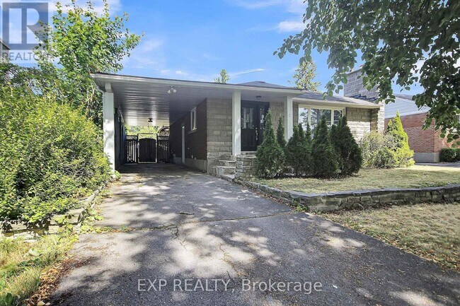 Photo - 2247 Miramichi St