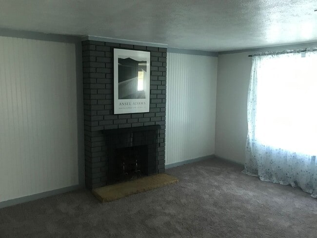 Photo - 2501 Monroe St