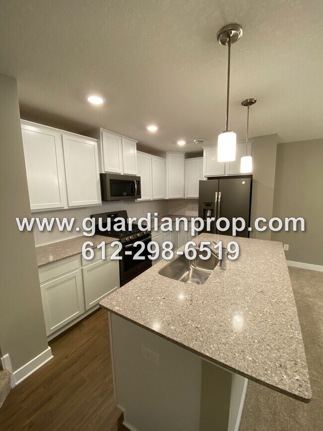 Photo - Luxury Townhouse Available June 1st, High End Finishings, Quartz Counters, Large Loft, Huge Prima...