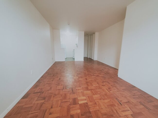 Photo - 140 Grove St Unit 6