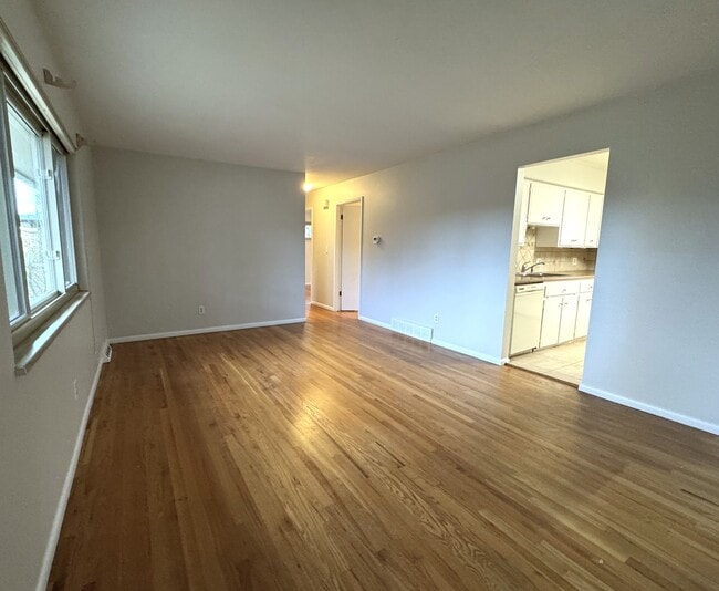 Photo - 3084 S Xanthia St