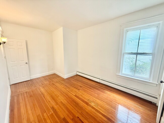 374 3rd Ave Unit 1R