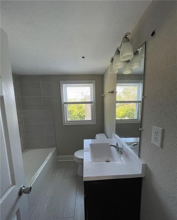 Photo - 984 Wolcott Ave