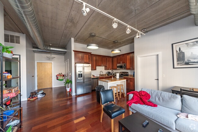 Building Photo - 3245 N Ashland Ave Unit 2A Rental
