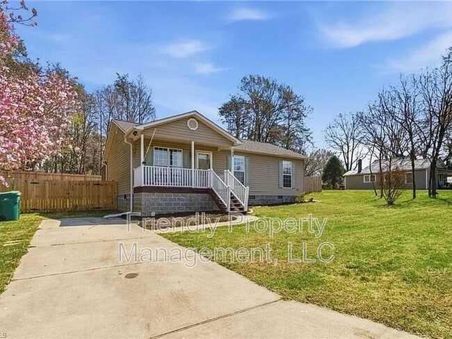 109 Lonesome Rd