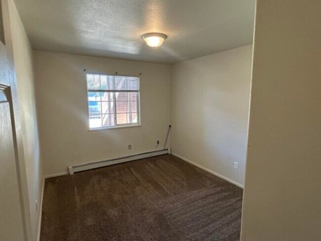 Photo - Spacious 3 Bed, 2 Bath!!!