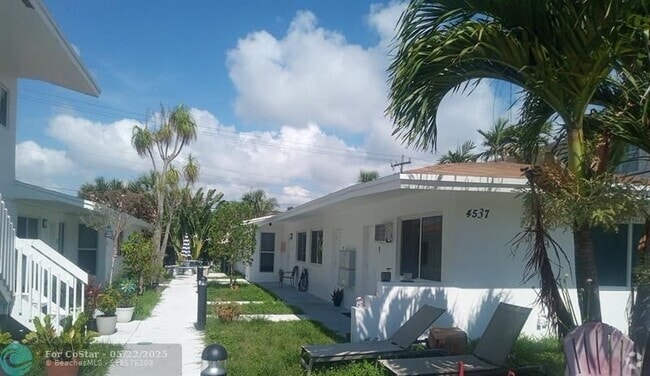 Building Photo - 4537 Poinciana St Unit 4 Rental