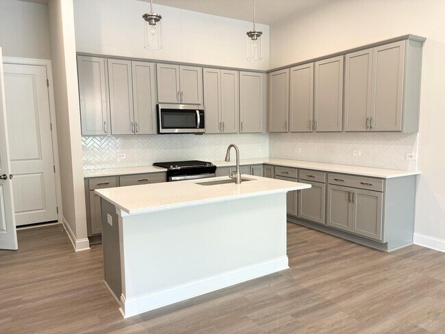 Photo - 781 Stickley Oak Way