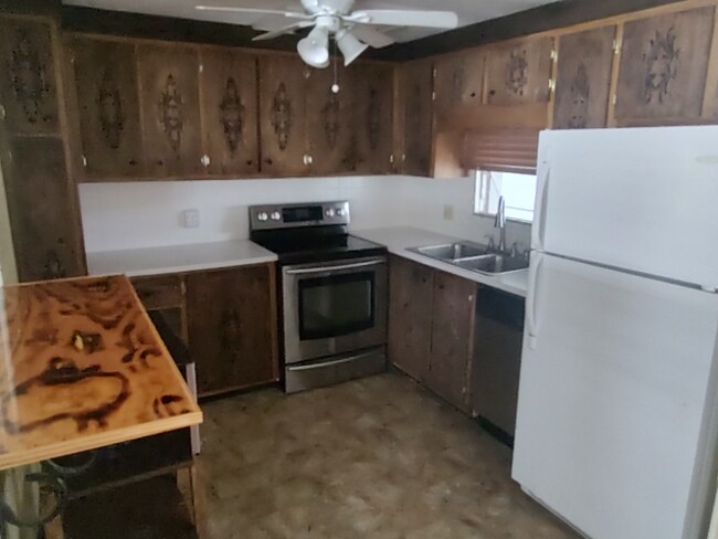 Photo - 7001 142nd Ave N