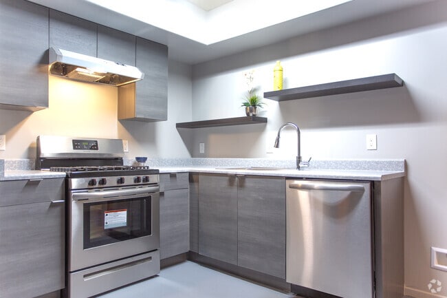 1HAB, 1BA - 700 ft²