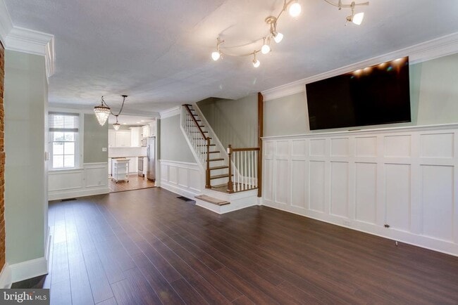 Photo - 318 W Grant St
