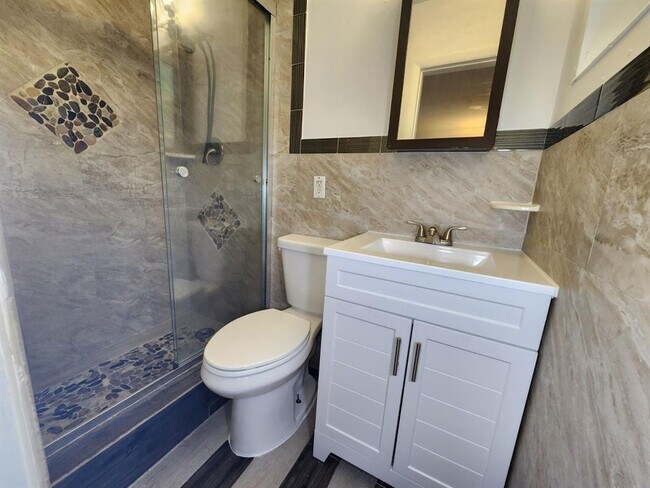 Photo - 701 SW 68th Terrace