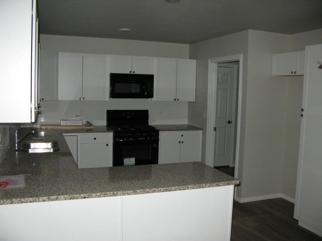 Photo - 11621 Surrey Ln