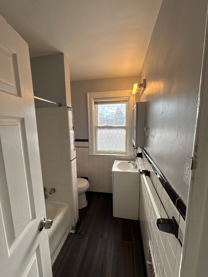 Photo - 4232 Waverly St Unit 4234 upper