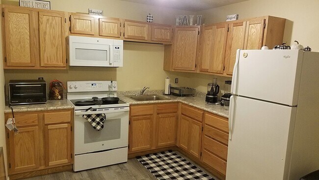 Building Photo - 359 Kingwood St