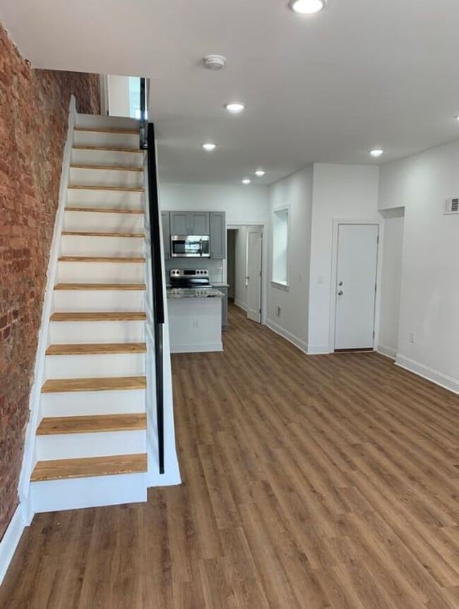 Photo - Single Family Strawberry Mansion