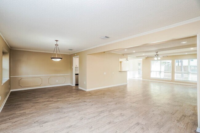 Photo - 5803 Old Lodge Dr