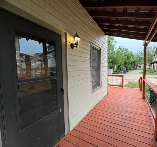 Building Photo - 805 E 47th St Unit #A