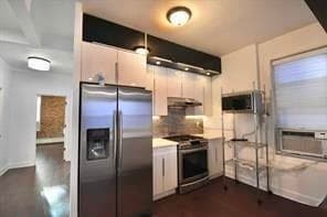 Photo - 228 Maple St
