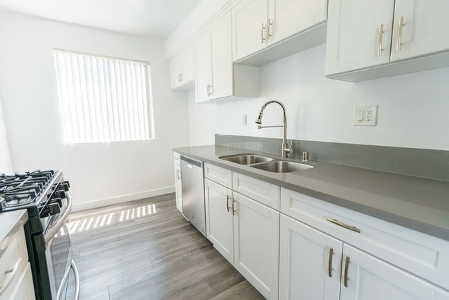 Photo - 11645 Gorham Ave