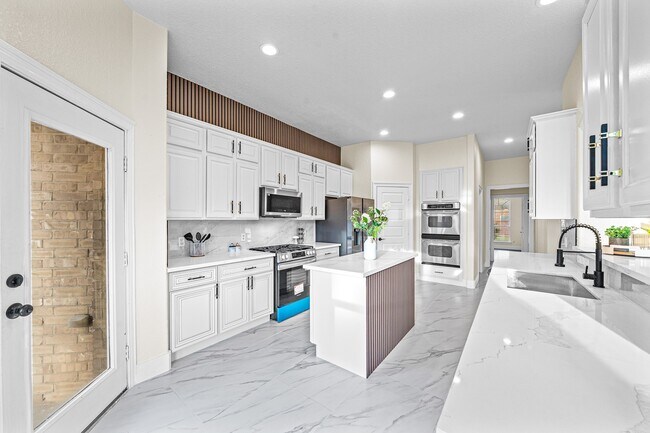 Photo - 14511 Middle Bluff Trail