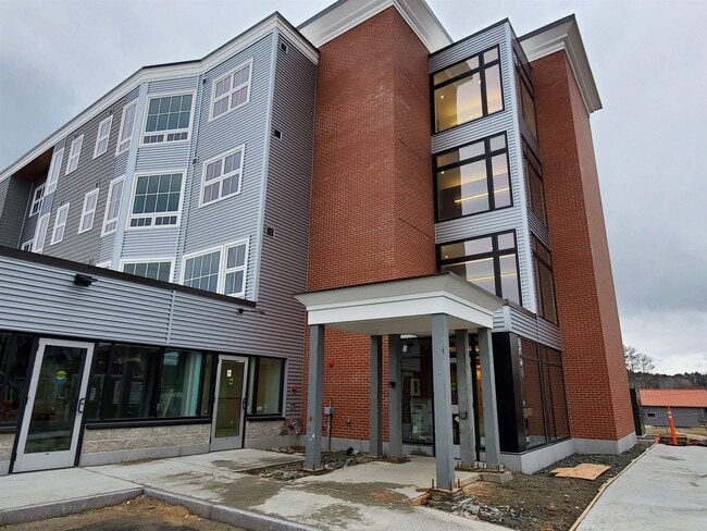 Photo - 195 Mechanic St Unidad 407