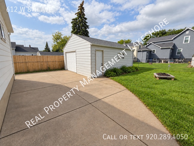 612 W 8th Ave