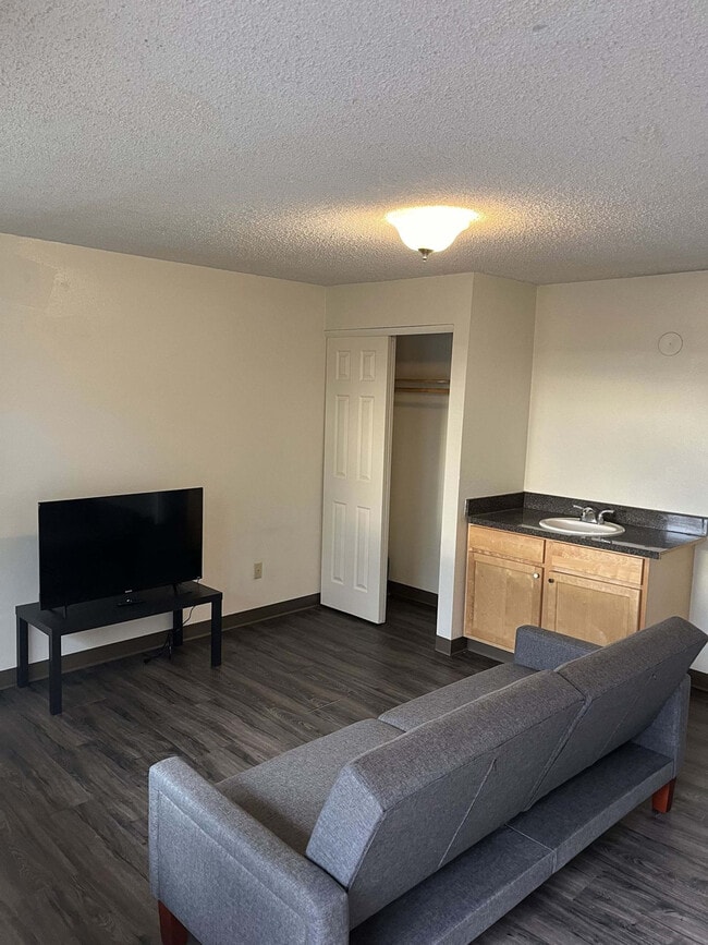 Photo - 1555 NE Merman Dr Unidad ID1261718P