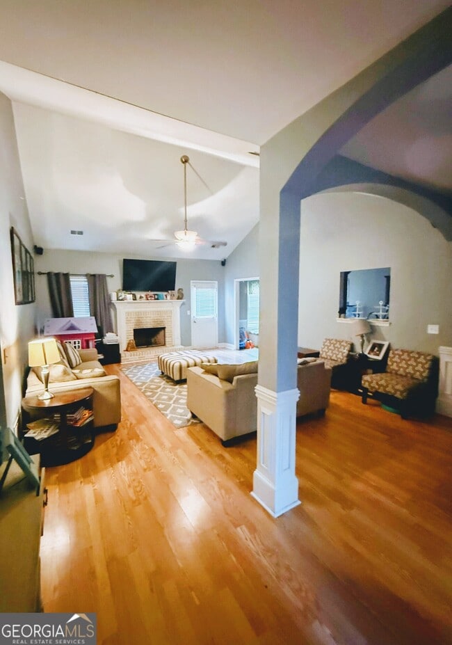 Photo - 141 Feldspar Dr