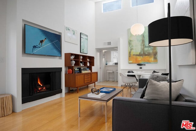 Photo - 943 12th St Unit 7