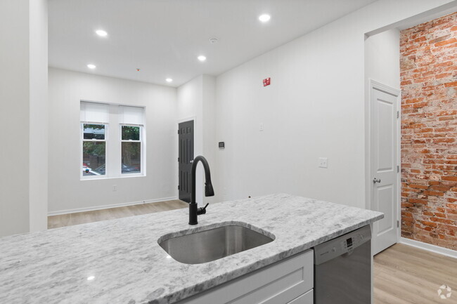 Building Photo - 2819 W Oxford St Unit 1 Rental