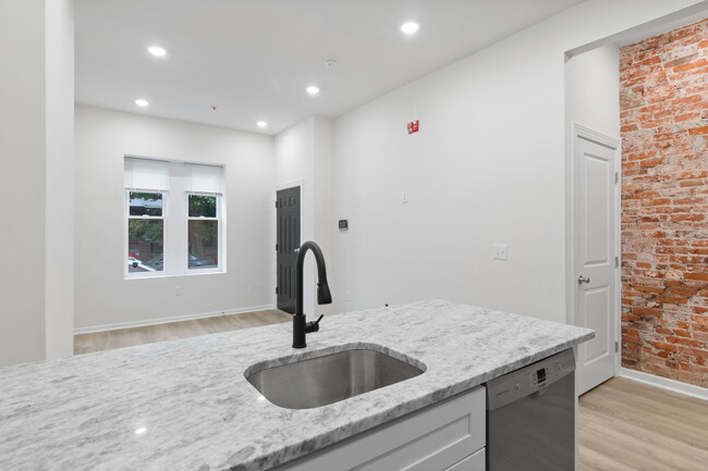 Photo - 2819 W Oxford St Condo Unit 1