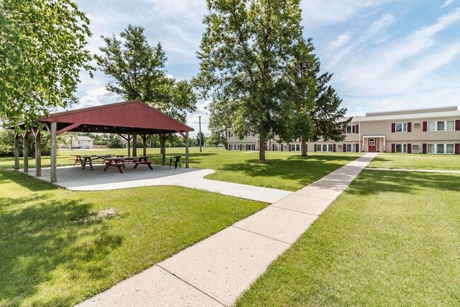 Harvey Dakota Manor Apartments