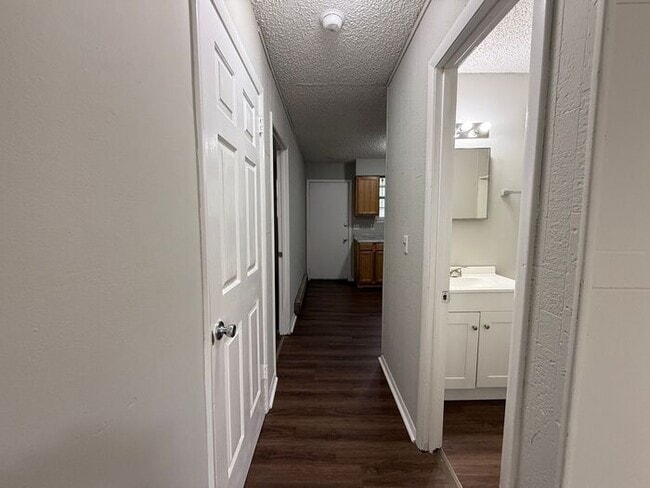 Photo - Just renovated!! Inglewood 1 bedroom duplex by park!! Pets okay!