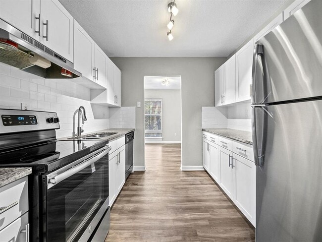 Building Photo - Concord Crossing Rental