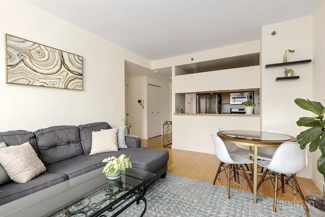 Photo - 250 E 30th St Unit 6D