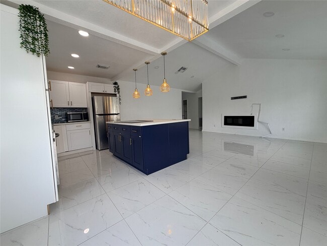 Photo - 15865 Ridgeroe Ln