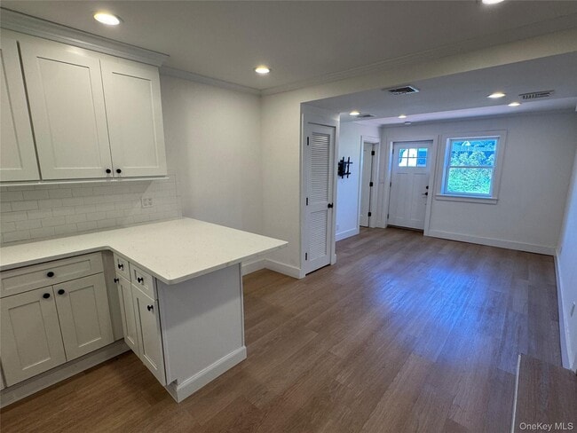 126 E Main St Unit B