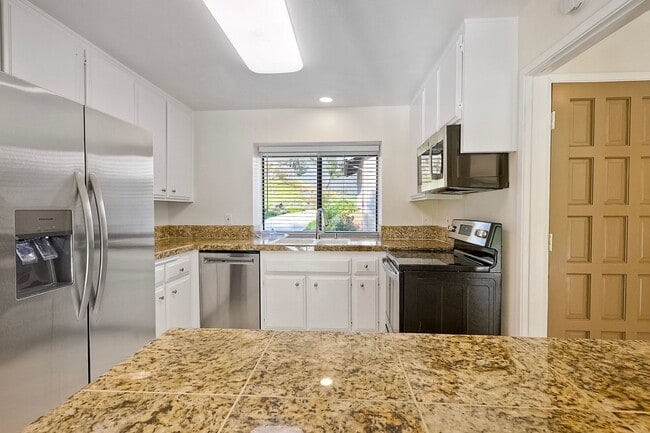 Photo - 2Bed/2Bath in Pala Mesa Village~ Cyprus Island