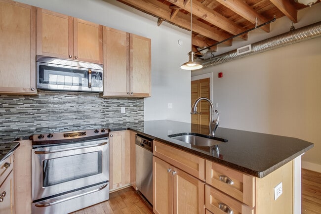 Photo - Landmark at 1700 Apartments