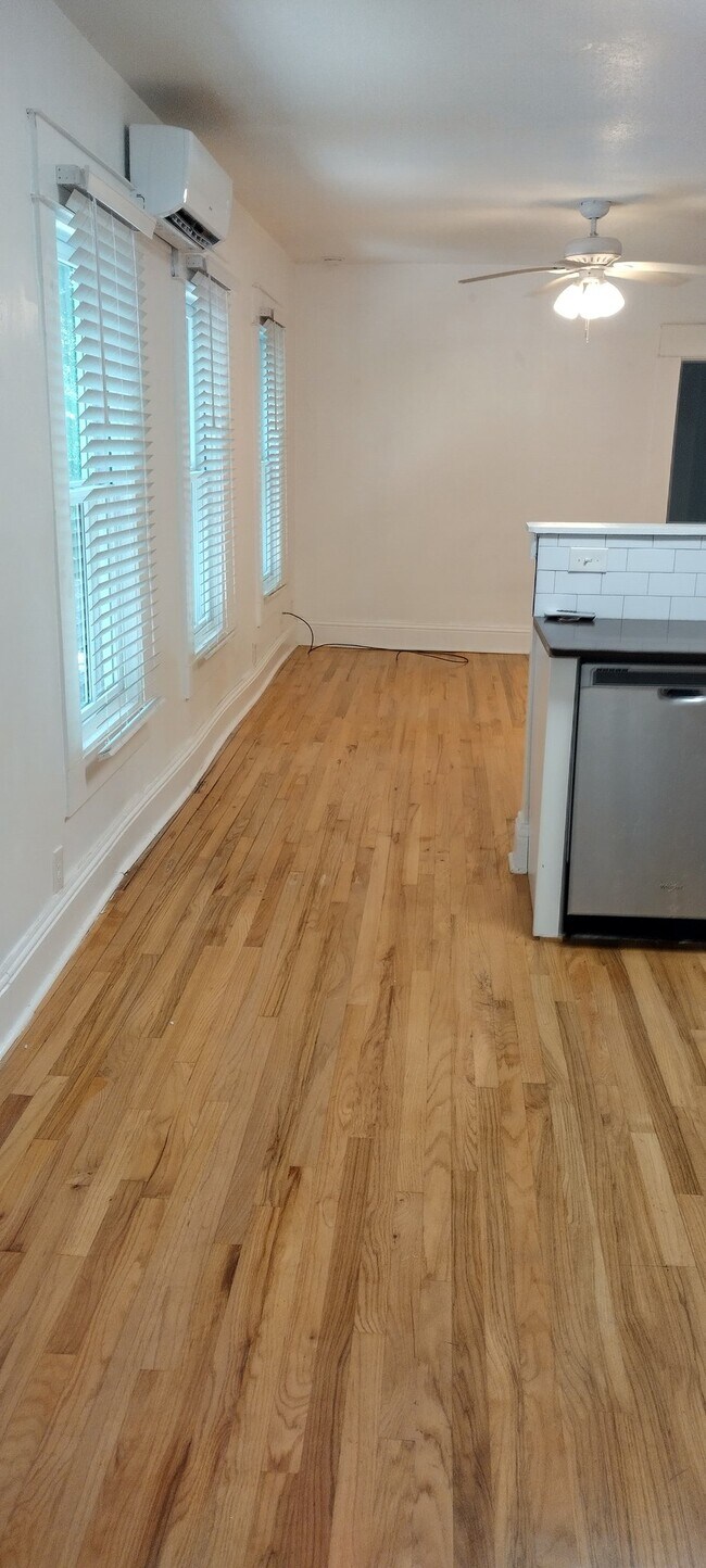 260 St George St Unit 2